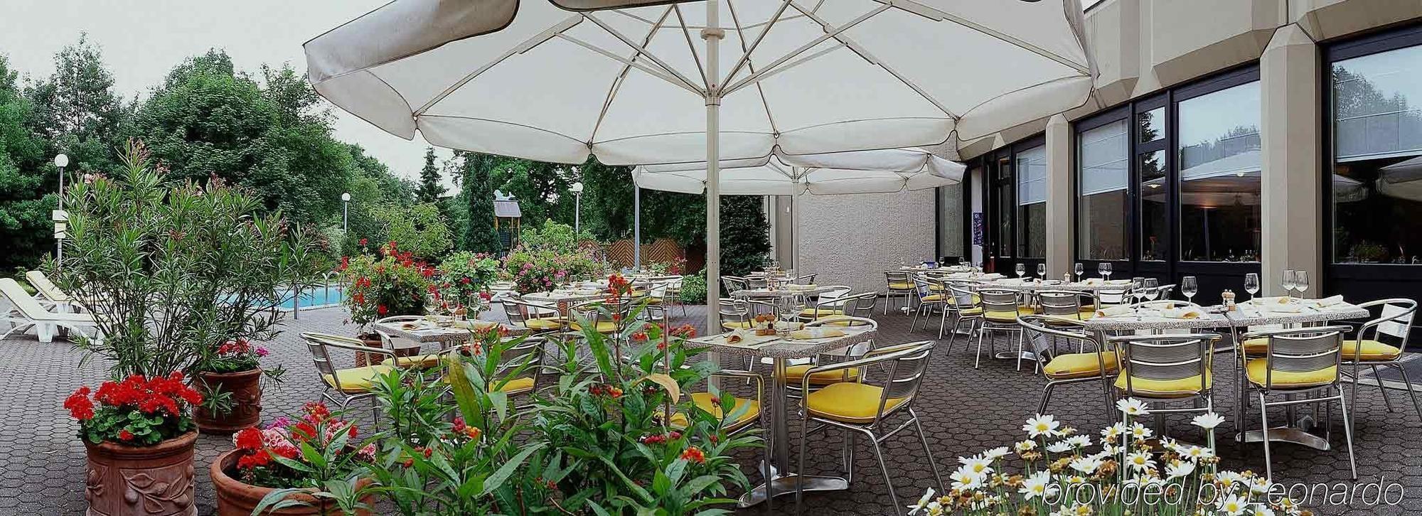 Mercure Airport Hotel Berlin Tegel Exterior photo