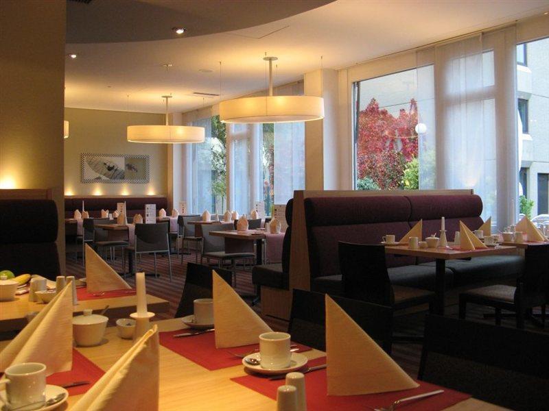Mercure Airport Hotel Berlin Tegel Exterior photo