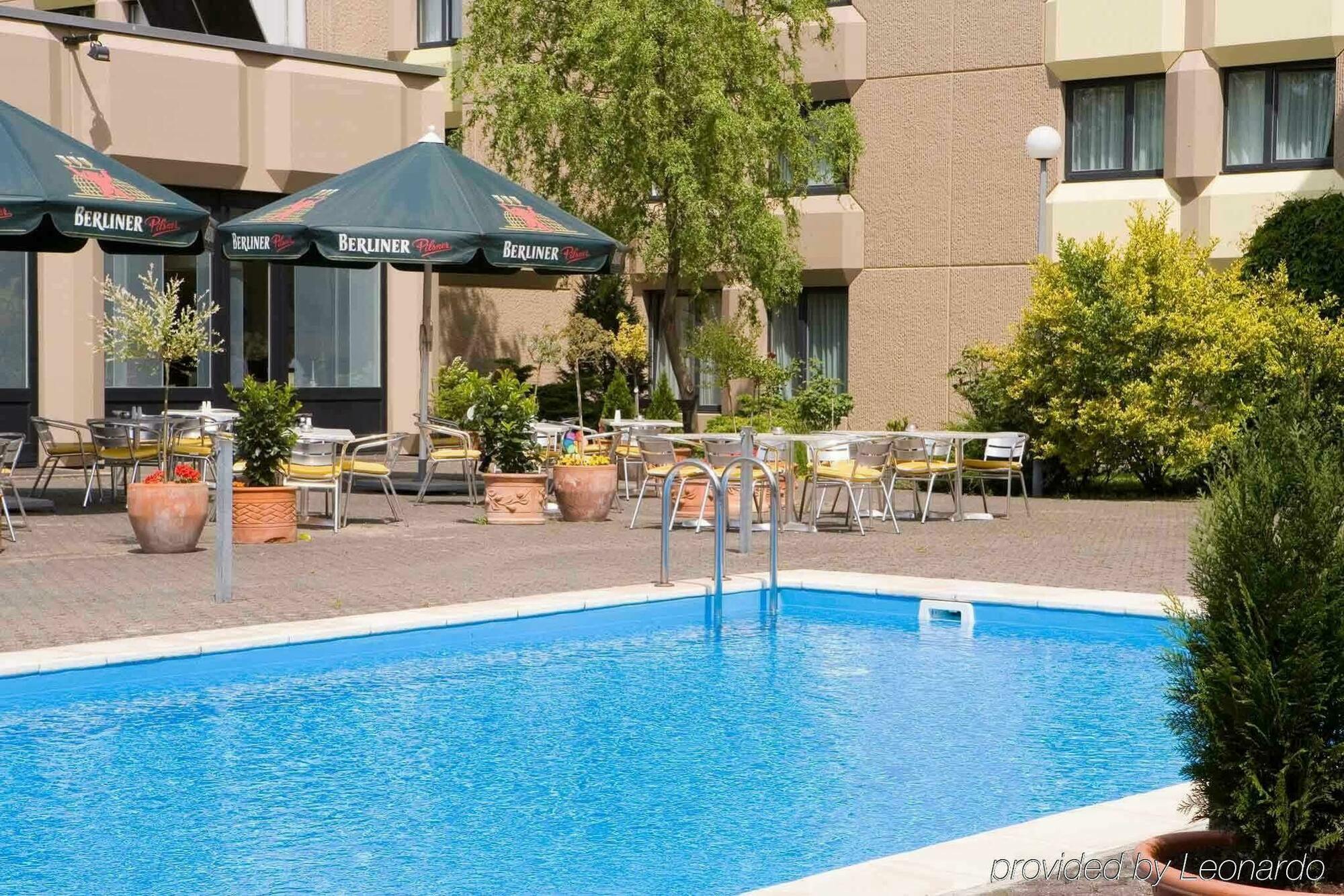 Mercure Airport Hotel Berlin Tegel Exterior photo
