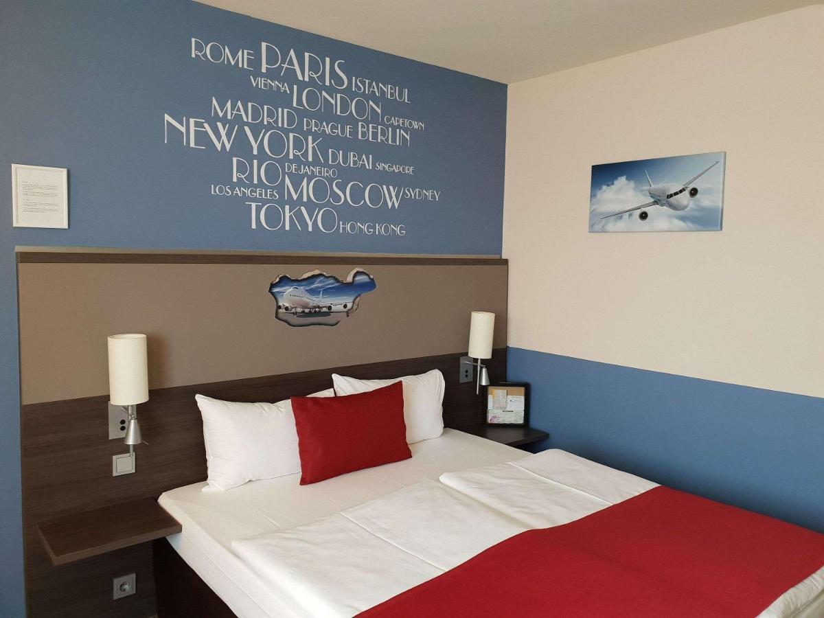 Mercure Airport Hotel Berlin Tegel Exterior photo