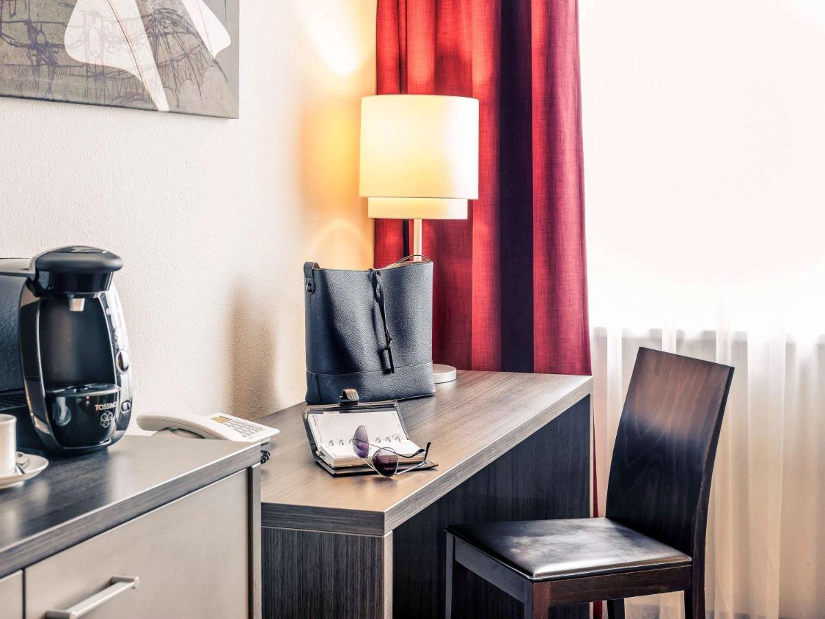 Mercure Airport Hotel Berlin Tegel Exterior photo