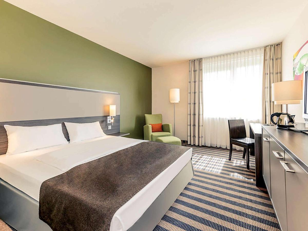 Mercure Airport Hotel Berlin Tegel Exterior photo