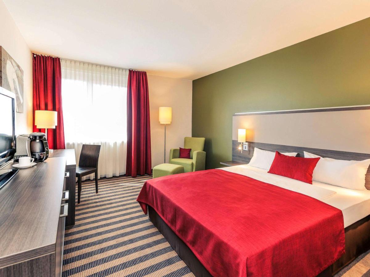 Mercure Airport Hotel Berlin Tegel Exterior photo