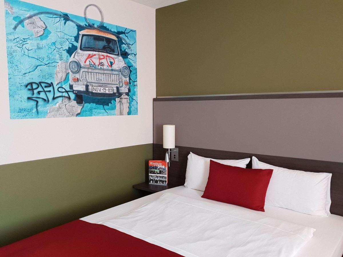Mercure Airport Hotel Berlin Tegel Exterior photo